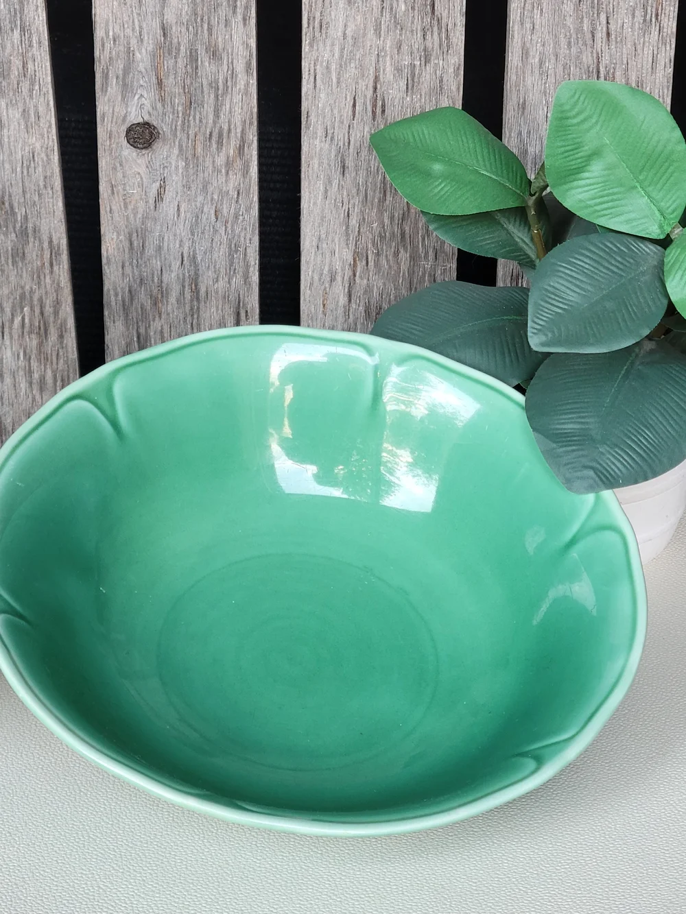 Mount Clemens Green Petal Ceramic Serving Bowl 1930's